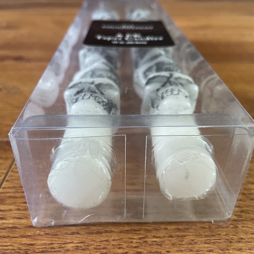 Dark Enchantment Skull taper candles 2 pack - Picture 4 of 5